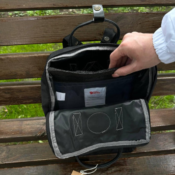 Чорний міський рюкзак Kanken Classic Dark зі шкіряними ручками, канкен-класик. 16 L-8