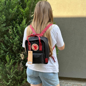 Чорний рюкзак із бордовими ручками Kanken mini 7 L, канкен.-7