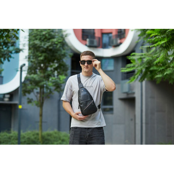 Чоловіча містка бананка 18х32х7, сумка шкіряна рюкзак для прогулянок Tiding Bag 7579 чорна-3